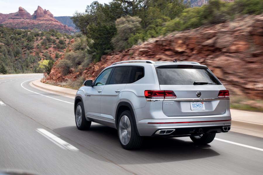  Volkswagen Atlas SEL V6 R-Line 2020 года  (фото 3 из 43)